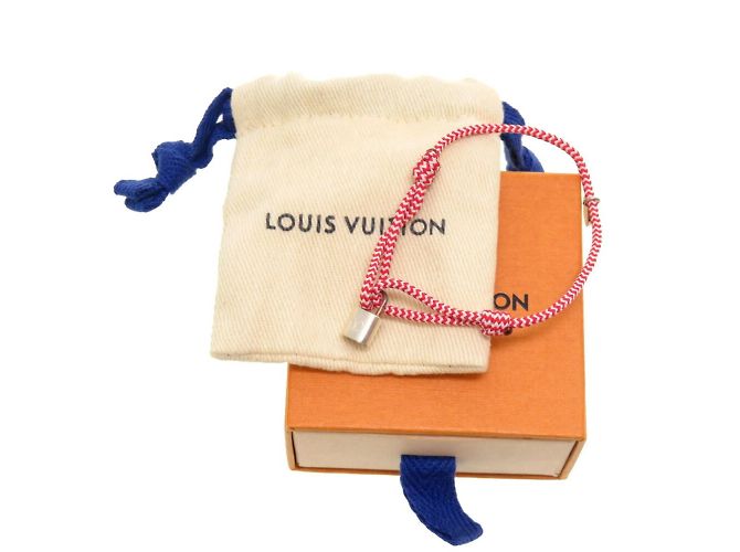 Bracciale Charm Silver Lockit di Louis Vuitton Brasserie Rosso - vista 2