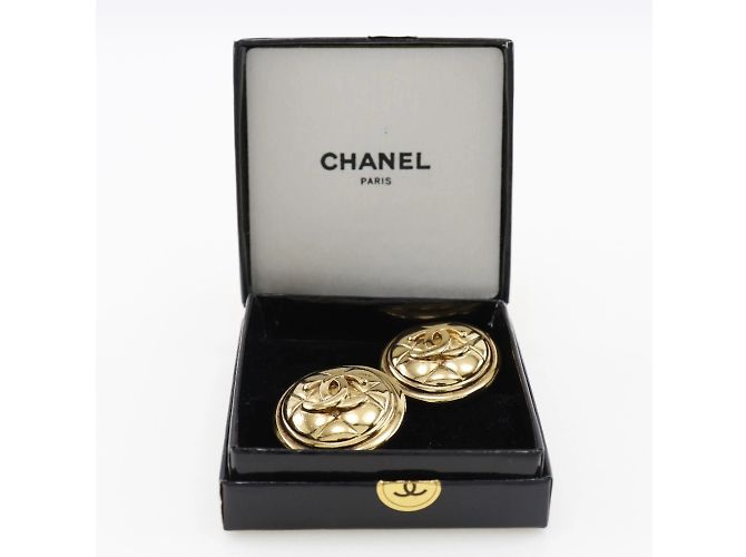 Boucles d'oreilles Matelassé en or plaqué vintage Chanel - vue 7