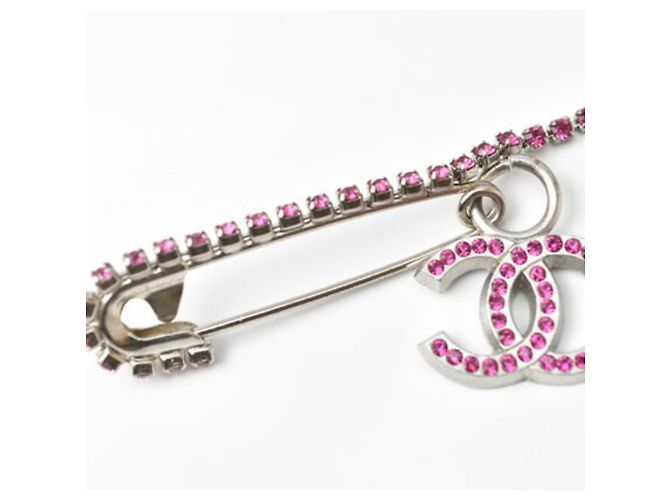 Spilla in strass argento magenta Chanel - vista 2