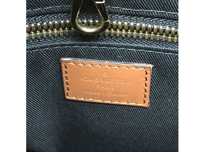Borsa a Spalla Dauphine Monogram Reverse Louis Vuitton Marrone - vista 15