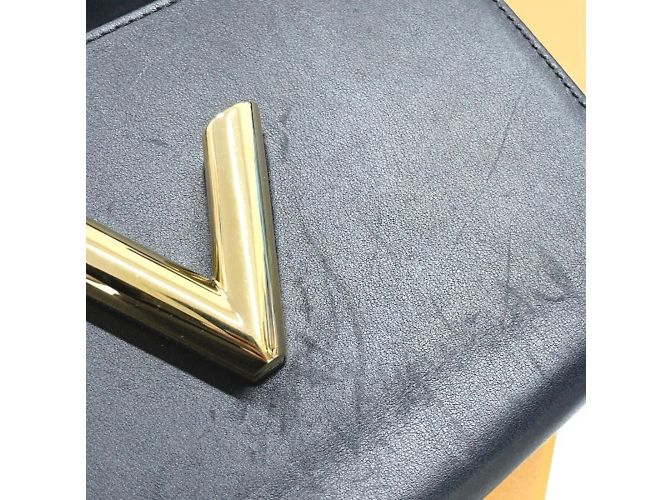 Sac à épaule Louis Vuitton Twist MM noir - vue 11