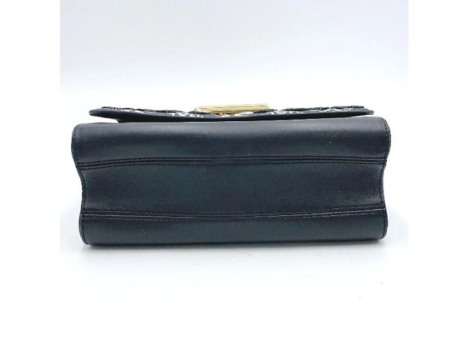 Sac à épaule Louis Vuitton Twist MM noir - vue 3