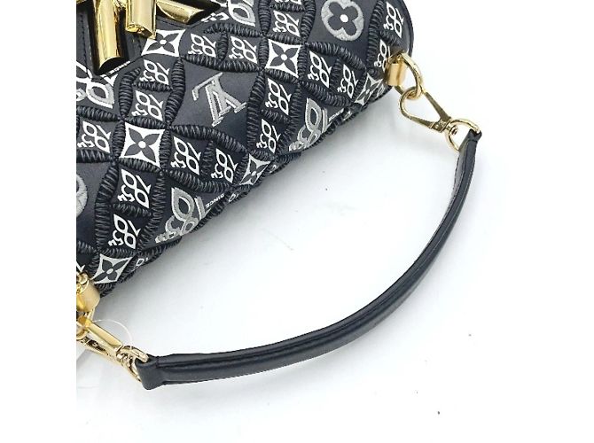 Sac à épaule Louis Vuitton Twist MM noir - vue 6