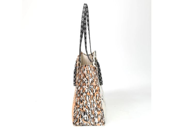 Borsa tote On the Go GM Monogram Jungle di Louis Vuitton Bianco Arancione - vista 4