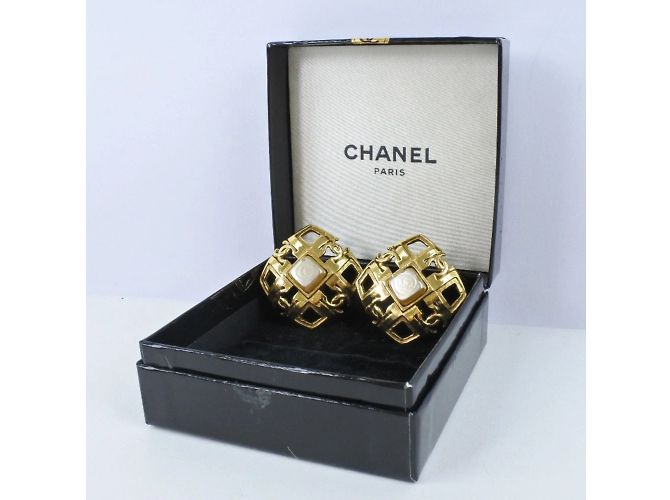 Vintage Gold Plated Clip Ohrringe Cocomark von Chanel Golden - Ansicht 8