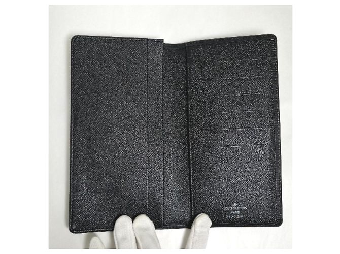 Louis Vuitton Epi Long Wallet Black - view 6