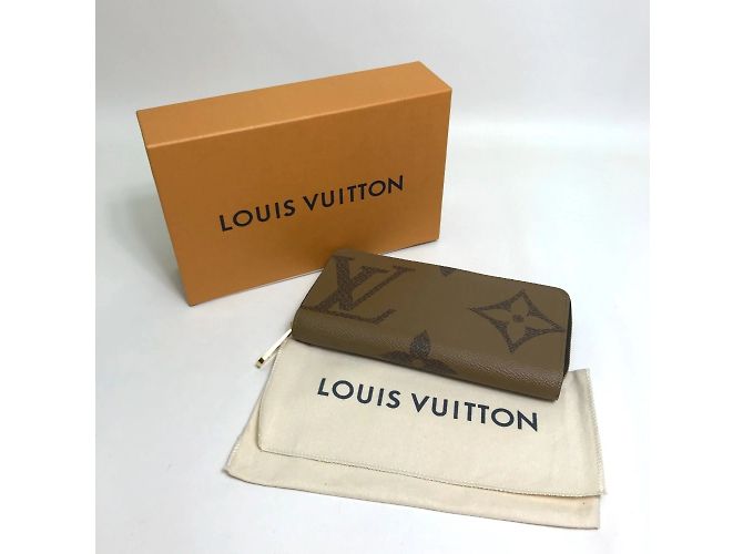 Louis Vuitton Monogram Giant Reverse Zippy Wallet Brown - view 15