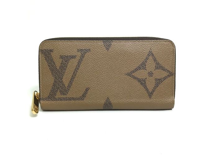 Louis Vuitton Monogram Giant Reverse Zippy Wallet Brown - view 16