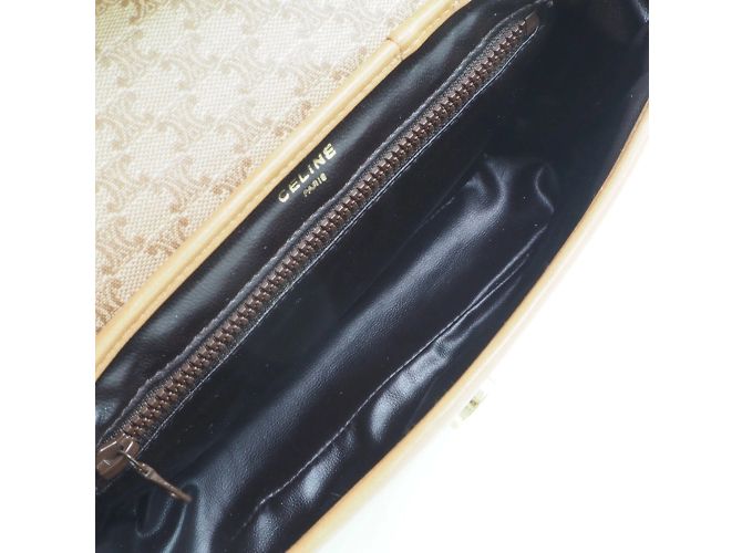 Céline Borsa a spalla in PVC beige da donna con motivo Old Macadam di Celine - vista 5