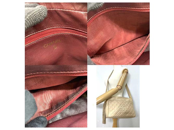 Borsa a spalla Chanel in pelle di agnello matelassé beige - vista 8
