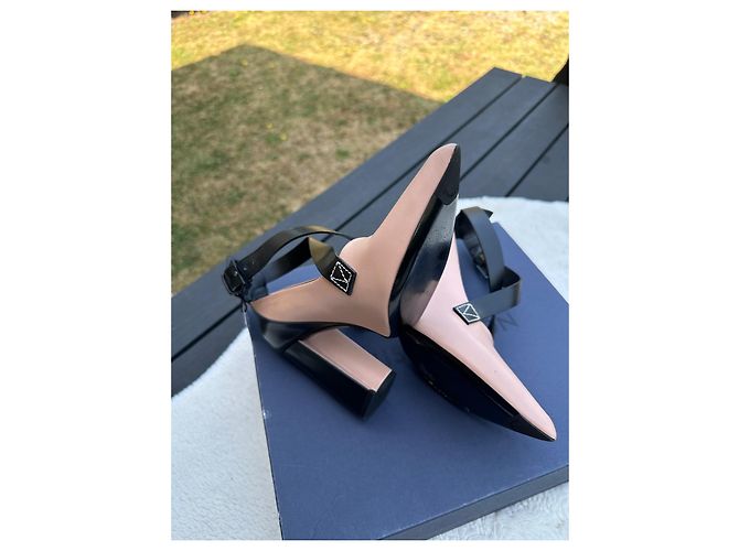 Décolleté Louis Vuitton Pelle Nero Beige - vista 6