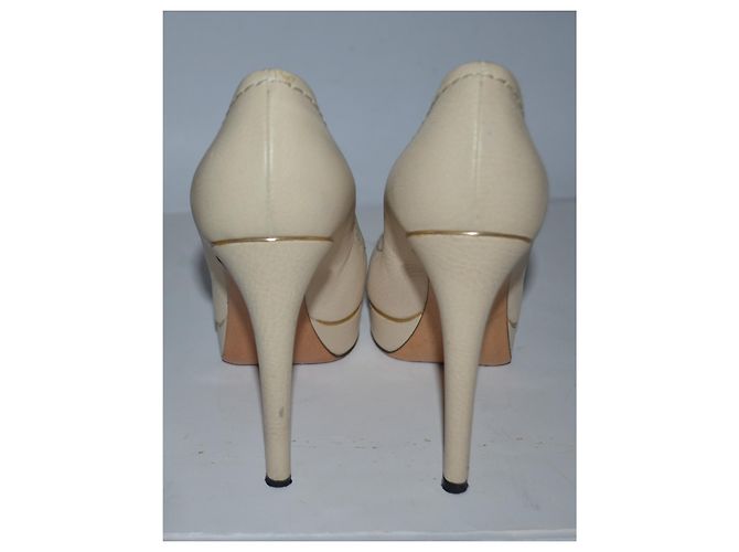 Moschino talons - vue 4