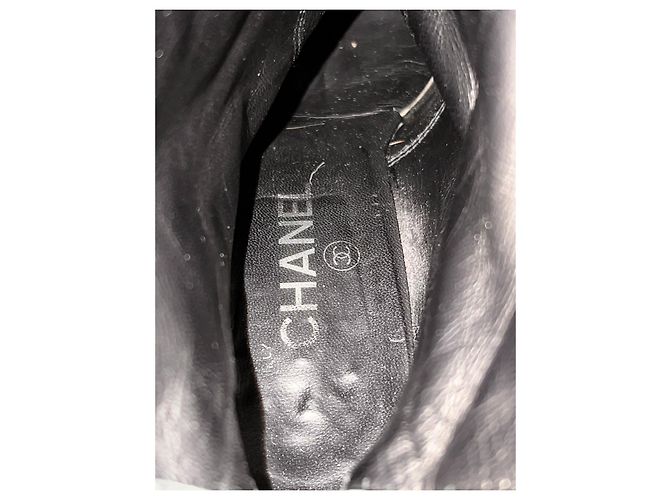 Botas Chanel de cuero negro - vista 11