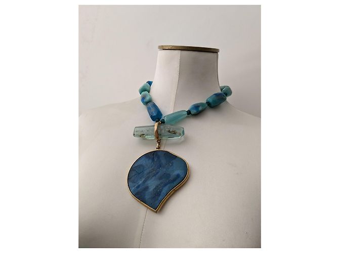 Autre Marque Collana Dominique Denaive in resina blu e metallo dorato - vista 5