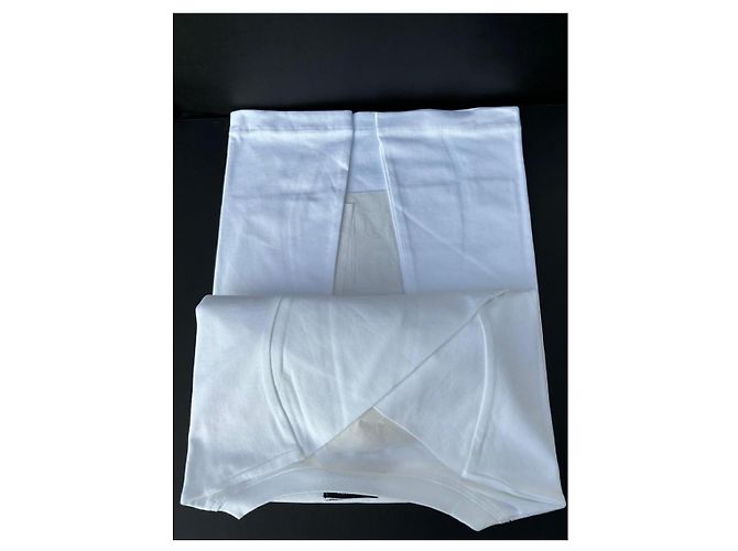 TOP BLANCO CHANEL FIRMA CC / TAMAÑO M / NUEVO - vista 3