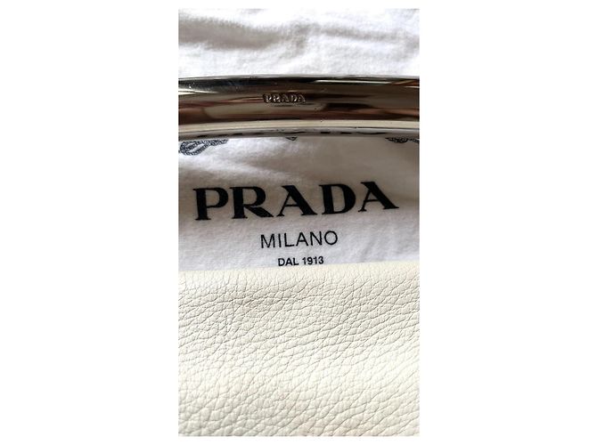 Borsa Prada Vitello Daino con manico in metallo bianca Bianco - vista 8