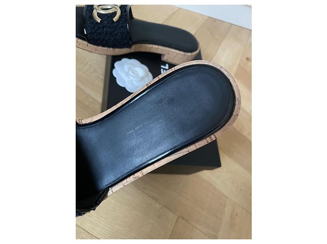 Sandali Chanel in Tweed Nero con Hardware CC Dorato - vista 9