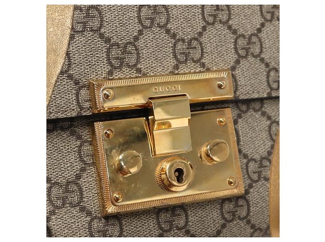 Borsa a spalla GUCCI Padlock GG Supreme in PVC beige 432182 Auth ar12095 - vista 18