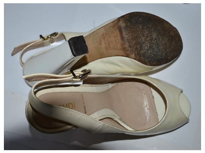 Fendi Sandalen weiß Lackleder Größe 37 - Ansicht 7