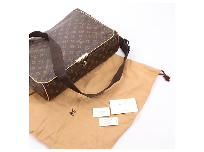Borsa a tracolla Abbesses in tela Monogram Louis Vuitton M45257 Marrone - vista 15