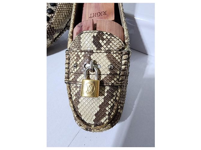 LOUIS VUITTON Mocassini Loafers Lock It Pelle di Serpente Taglia 37.5 - vista 5