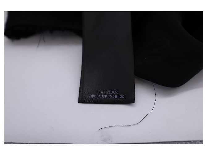 Day Corbata de cuello en jacquard logo BB Midi de Balenciaga en viscosa negra - vista 15
