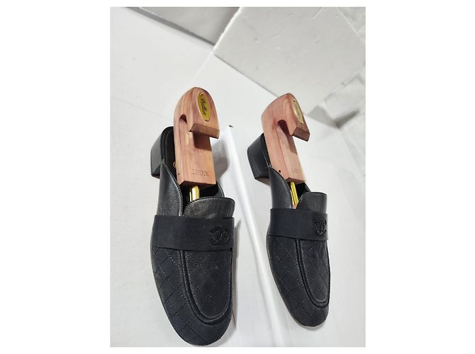 Chanel gesteppte Stoff-/Leder-Mules in Schwarz Größe 41 - Ansicht 3