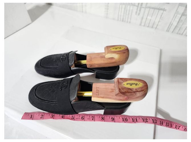 Chanel gesteppte Stoff-/Leder-Mules in Schwarz Größe 41 - Ansicht 6
