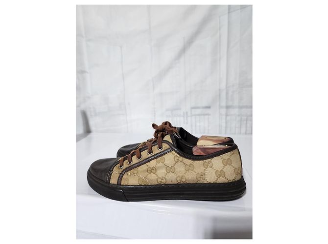 Sneakers in pelle e tela monogram Gucci con lacci marrone/beige taglia 7,5 - vista 12