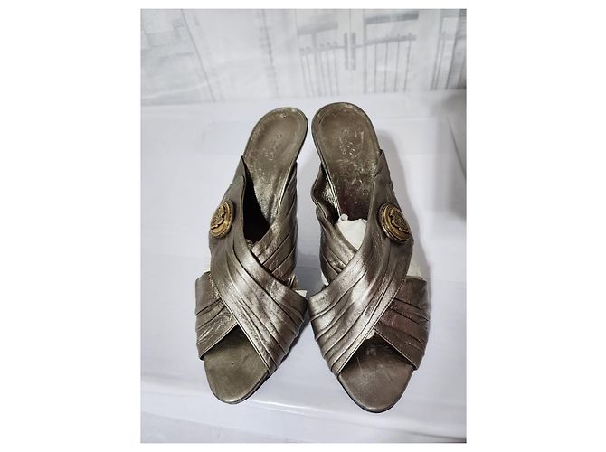 Zoccoli GUCCI Patent Hysteria Taglia 40C Marrone - vista 16