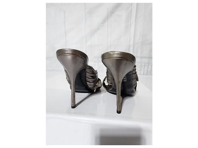 Zoccoli GUCCI Patent Hysteria Taglia 40C Marrone - vista 6