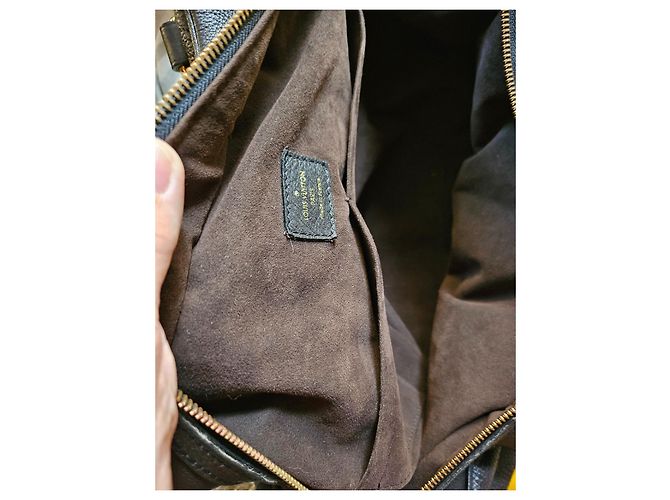 Mahina Babylone Borsa Tote Louis Vuitton Mahina in Pelle Marrone Cioccolato Marrone scuro - vista 9