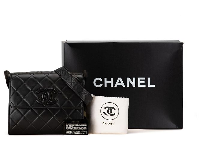 Chanel Schwarze CC aus gestepptem Lammleder - Ansicht 12