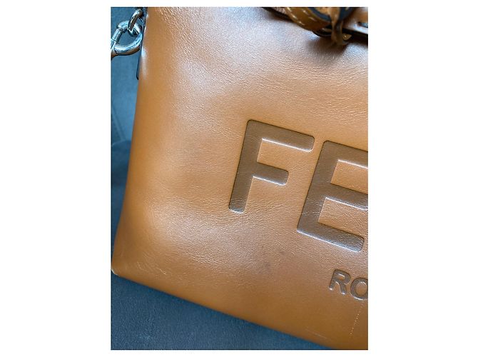 Fendi By the Way Borsa Boston Medium in pelle marrone - vista 18