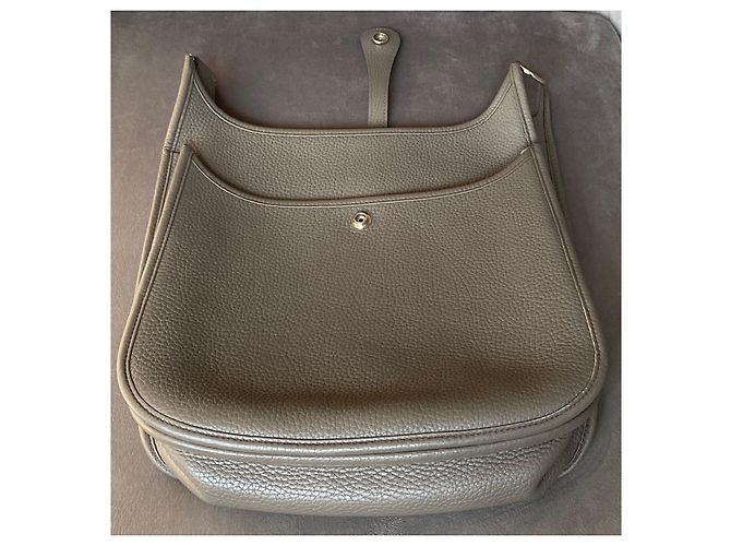 Borsa Hermès Evelyne 29 PM Etoupe Pelle Taurillon Clemence - vista 14