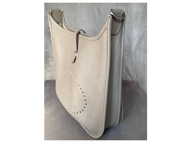 Borsa Hermès Evelyne 29 PM Etoupe Pelle Taurillon Clemence - vista 5