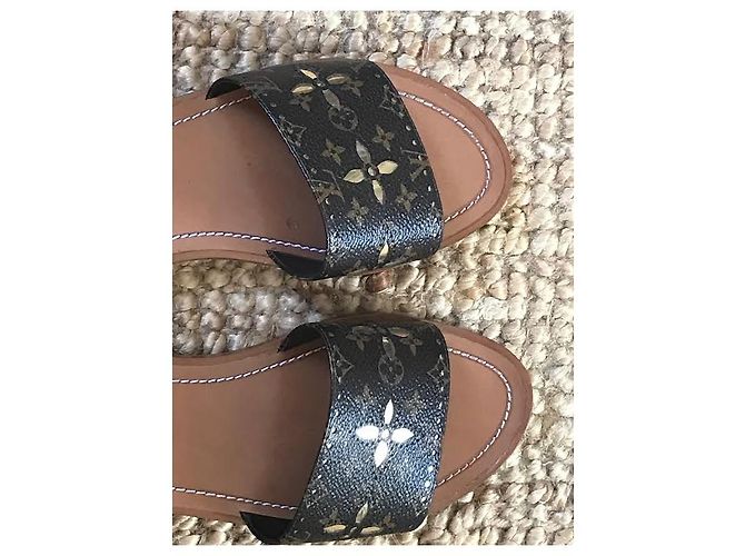 Louis Vuitton Mule piatte Lock It Marrone D'oro - vista 6