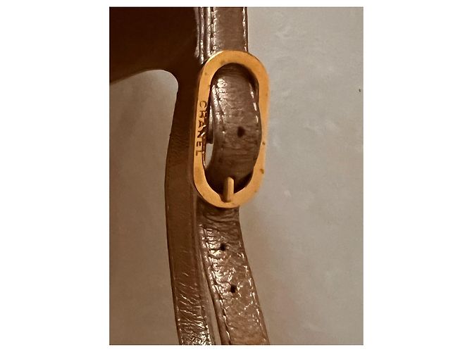 Décolleté Chanel in pelle dorata D'oro - vista 4