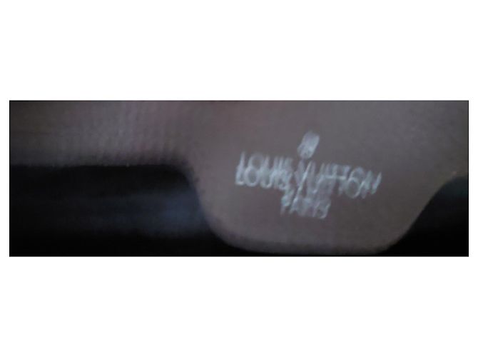 Borsa a mano Louis Vuitton Capucines MM Beige in pelle - vista 7