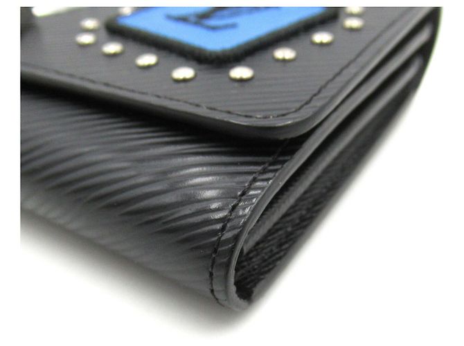 Louis Vuitton Epi Leather Long Wallet Black - view 11