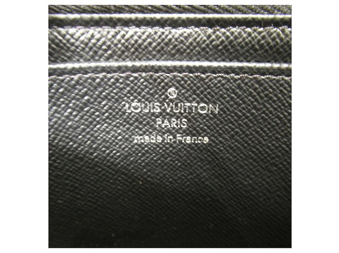 Louis Vuitton Epi Leather Long Wallet Black - view 8