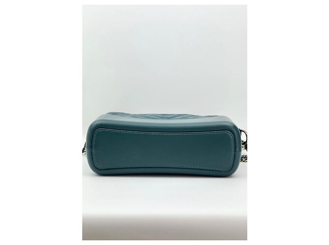 Borsa a mano Chanel Gabrielle in pelle verde - vista 4