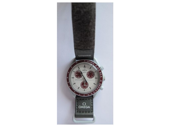 Omega x Swatch Mission to Pluto Keramik Uhr Weiß Rot - Ansicht 2