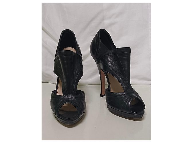 Décolleté Prada in pelle nera con punta aperta Nero - vista 2