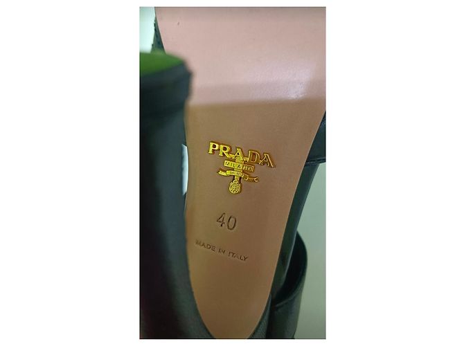 Décolleté Prada in pelle nera con punta aperta Nero - vista 6