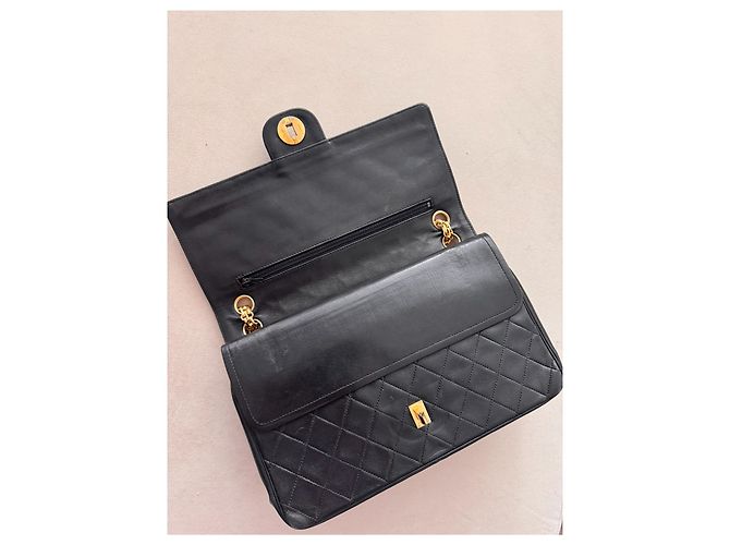 Timeless Borsa a mano Chanel in agnello nero con finiture oro - vista 4