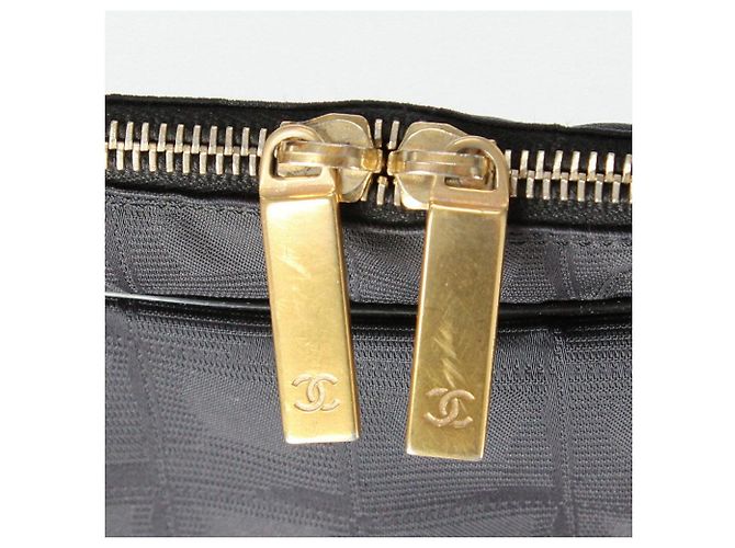 Borsa a tracolla in nylon nero Chanel - Anni 2000 - vista 9