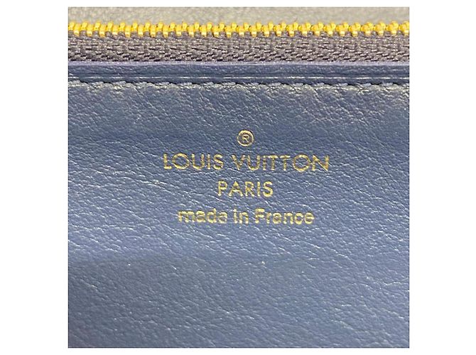 Cartera Larga Louis Vuitton Capucines M80435 Azul marino - vista 4