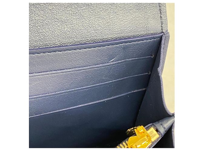 Cartera Larga Louis Vuitton Capucines M80435 Azul marino - vista 7