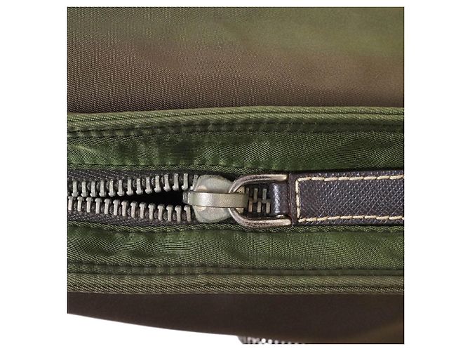 Prada Khaki Nylon Schultertasche - Ansicht 7